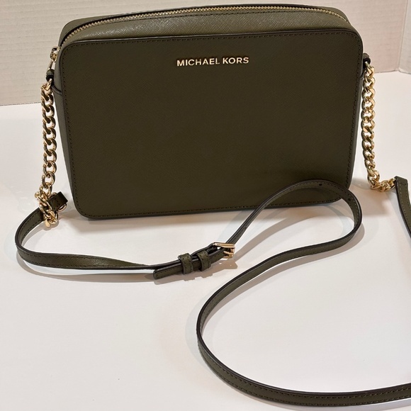 EUC MICHAEL KORS EW CROSSBODY PURSE OLIVE - Picture 3 of 14